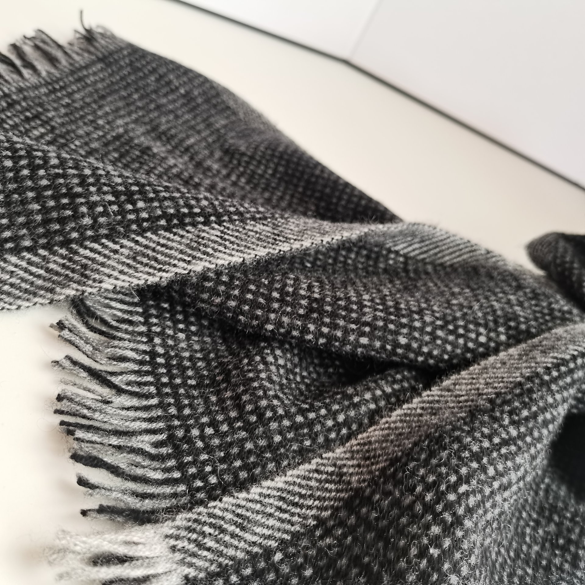 100% CASHMERE WOVEN SCARF FINISHED EDGE SCW-5024-LTM